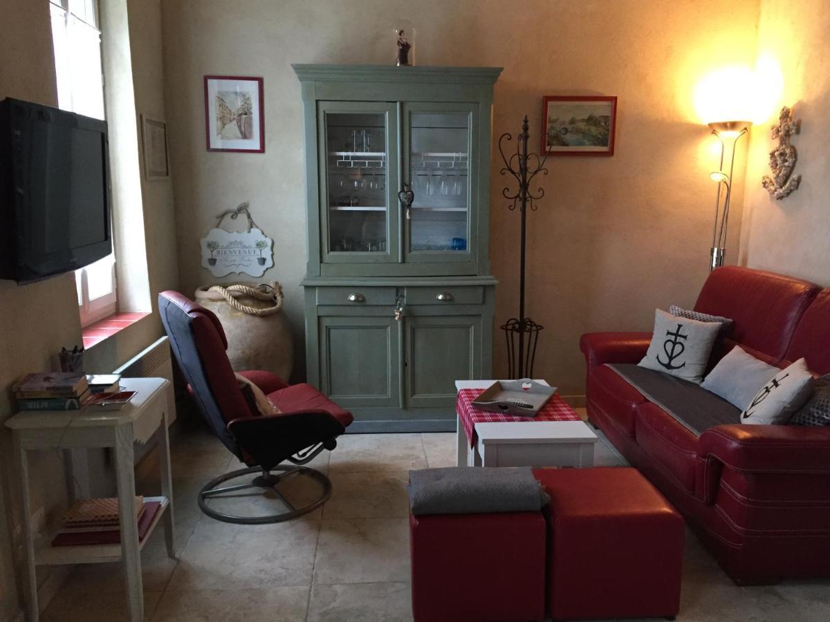 Maison Au Bord De *